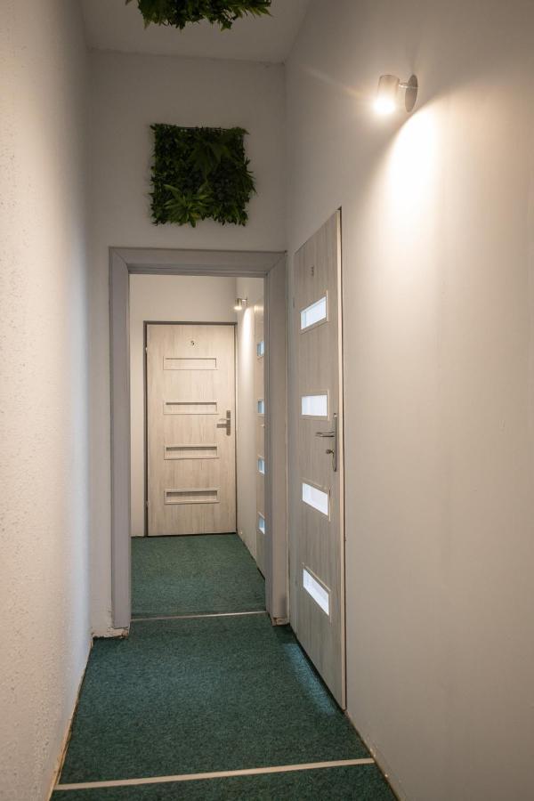 Kosciuszki Street Hostel Wroclaw Bagian luar foto