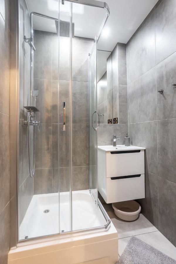 Kosciuszki Street Hostel Wroclaw Bagian luar foto